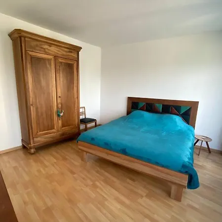 Casa vacanze Pelanghi, Maison Atypique En Drome Des Collines Moras-en-Valloire